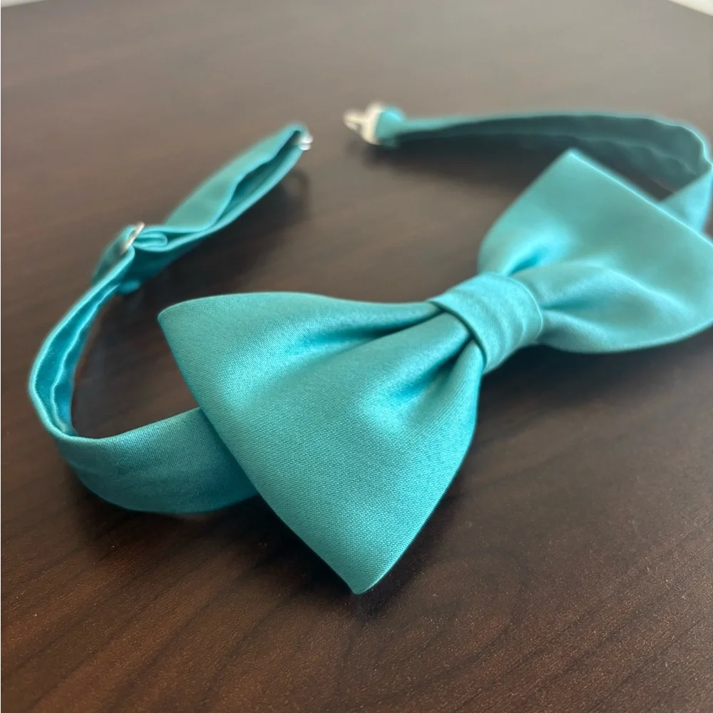 NEW 7 Men’s Adjustable Clip On Bow Ties for Groomsmen Wedding Satin Solid Teal